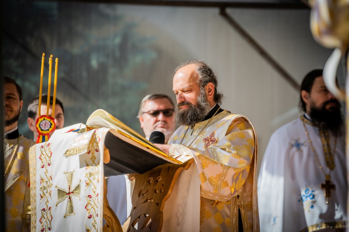 Duminica vindecării orbului la catedrala din Suceava 215723