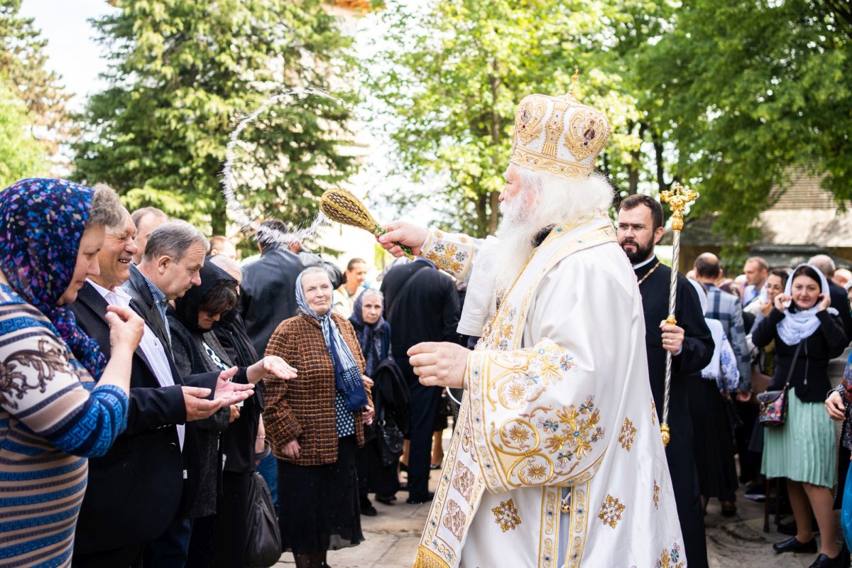Duminica vindecării orbului la catedrala din Suceava 215795