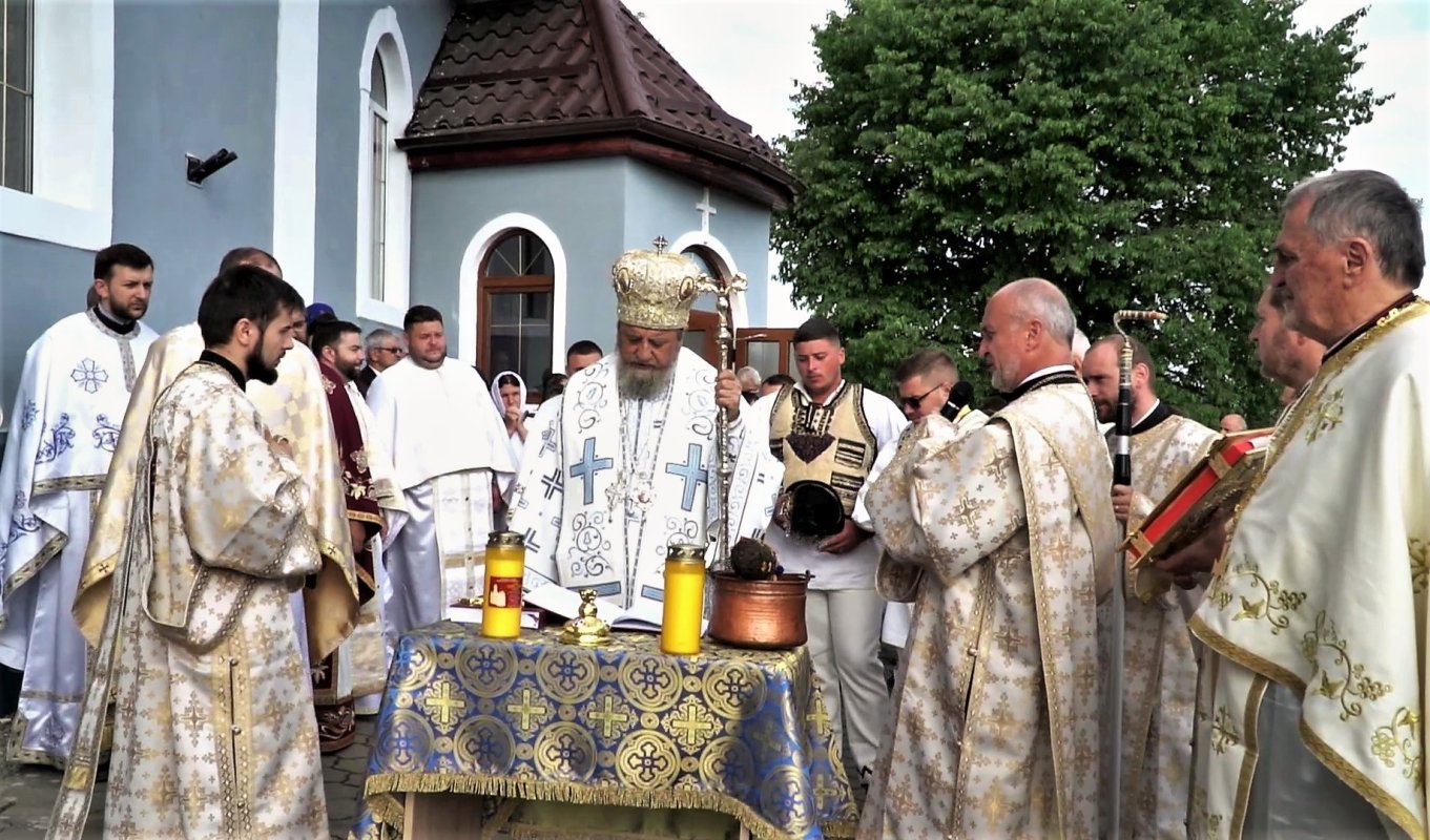 Veșmânt de har pentru biserica din Arpaşu de Jos 215592