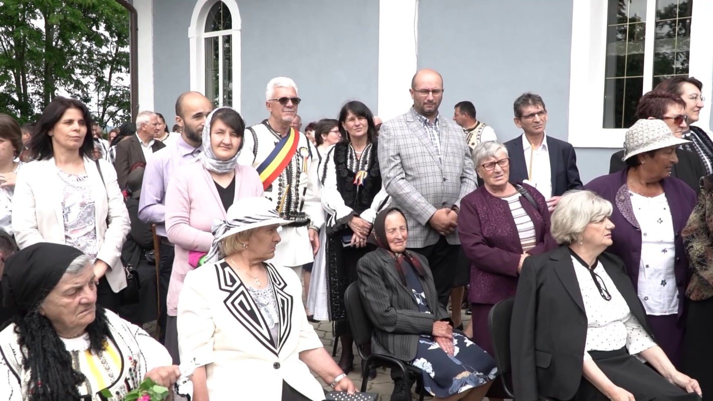 Veșmânt de har pentru biserica din Arpaşu de Jos 215595