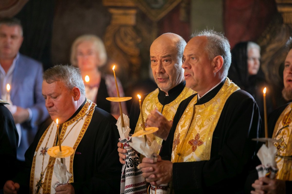 Maica stavroforă Lucia Dumbravă - o stareţă harnică şi misionară (1930-2022) 215983