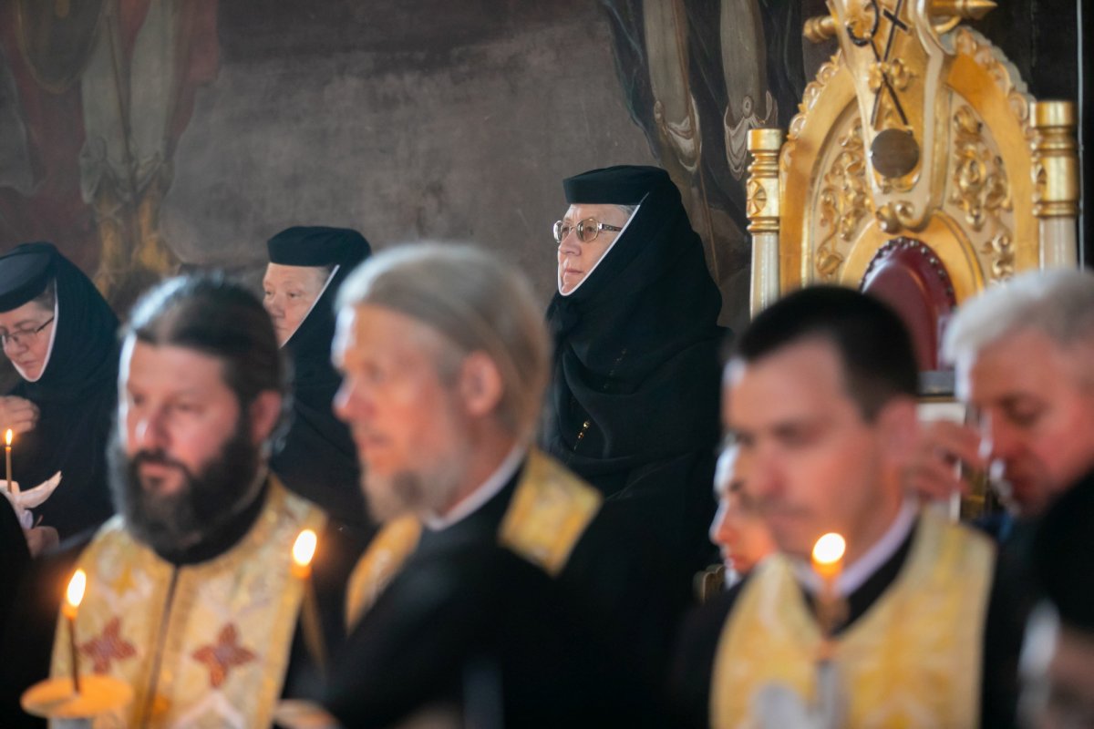 Maica stavroforă Lucia Dumbravă - o stareţă harnică şi misionară (1930-2022) 216007