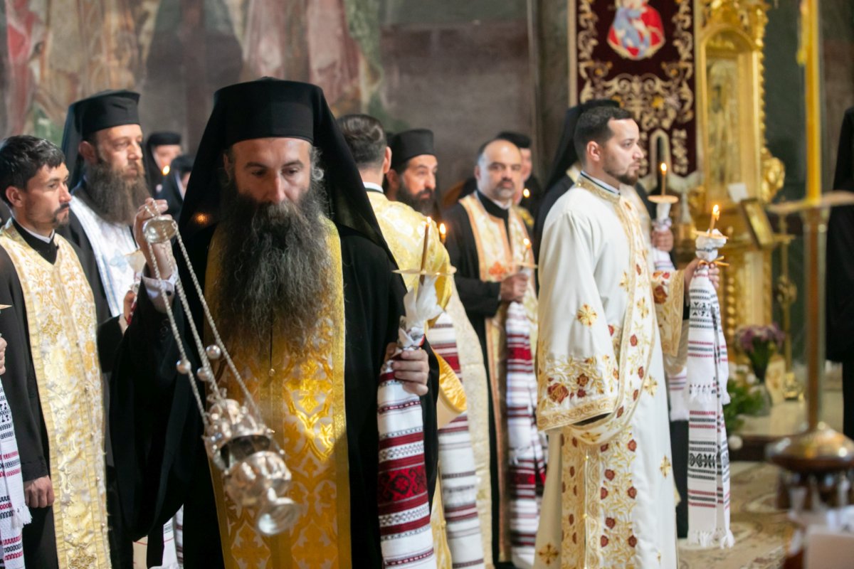 Maica stavroforă Lucia Dumbravă - o stareţă harnică şi misionară (1930-2022) 216018