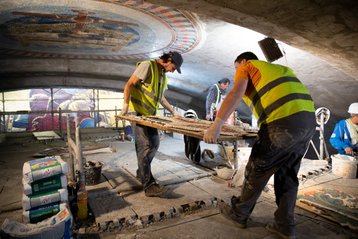 Catedrala Mântuirii Neamului, la moment de prăznuire 215893