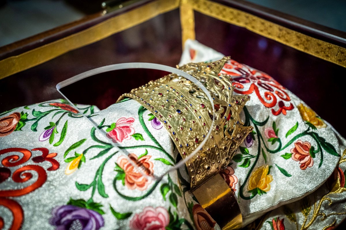 Racla cu moaștele Sfântului Ioan cel Nou de la Suceava a fost așezată spre închinare 216090