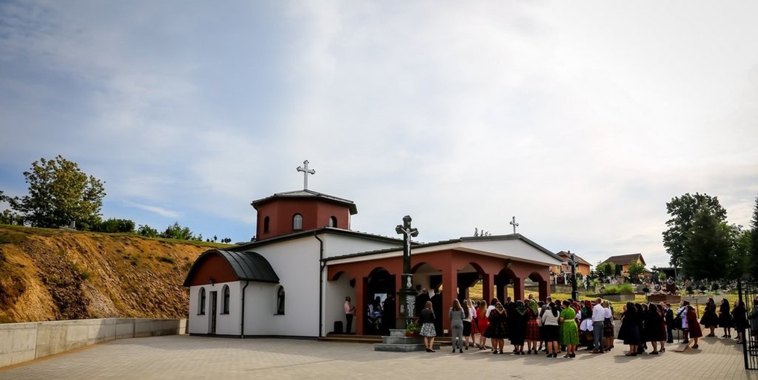 Slujire arhierească la Călineşti Oaş 215838