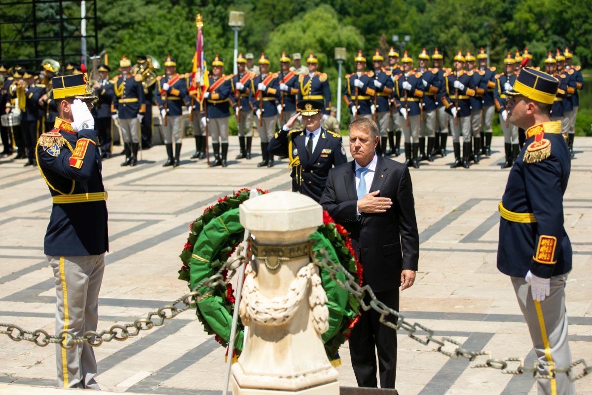 Ceremonii militare dedicate Zilei Eroilor în București 216253