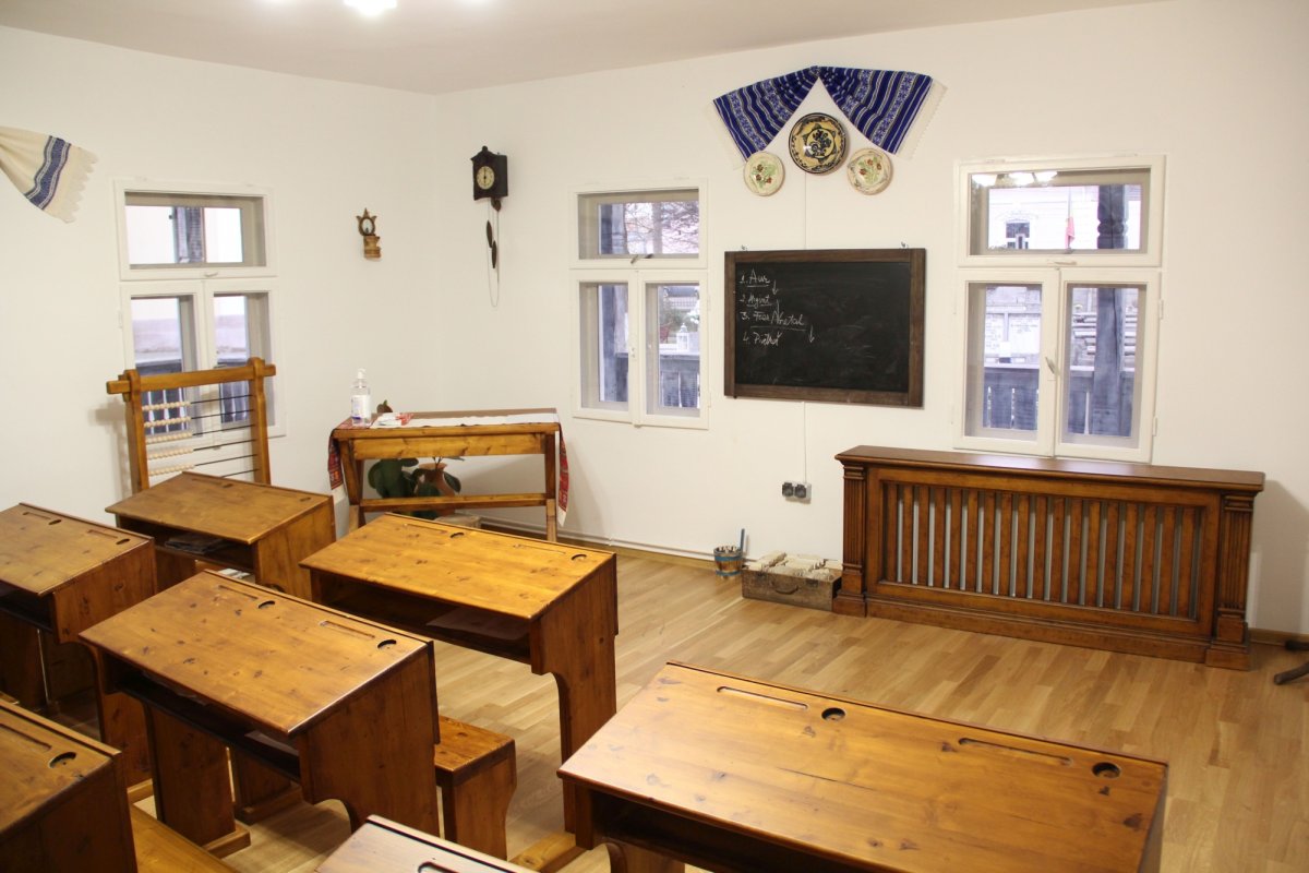 Îndrumare morală şi catehetică pentru copii la Biserica de piatră din Târgu Mureş 216073