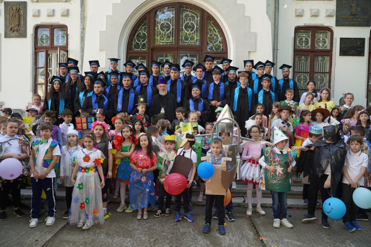 Zi de sărbătoare şi de bucurie pentru elevii seminarişti gălăţeni 216267