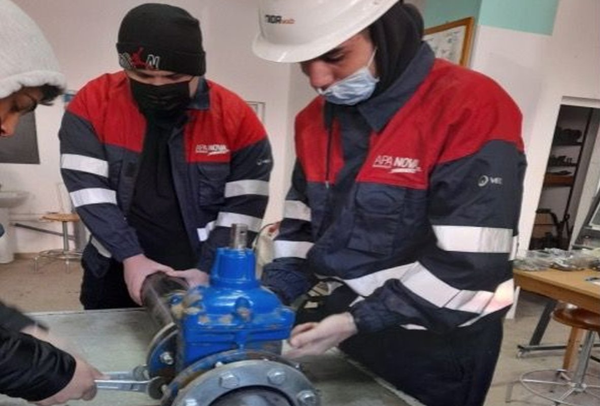 Clase de învăţământ dual în parteneriat cu Apa Nova Bucureşti 216290