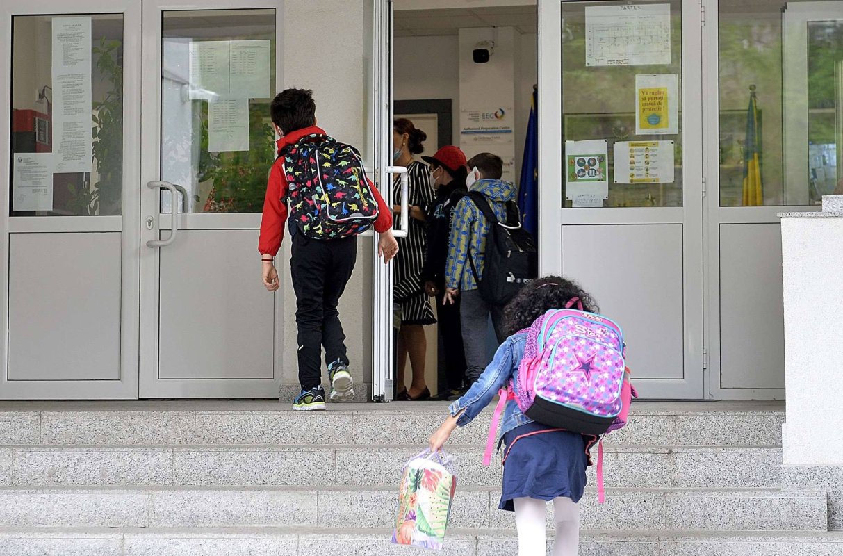 O singură medie la final de an şcolar şi cinci module de învăţare  216288