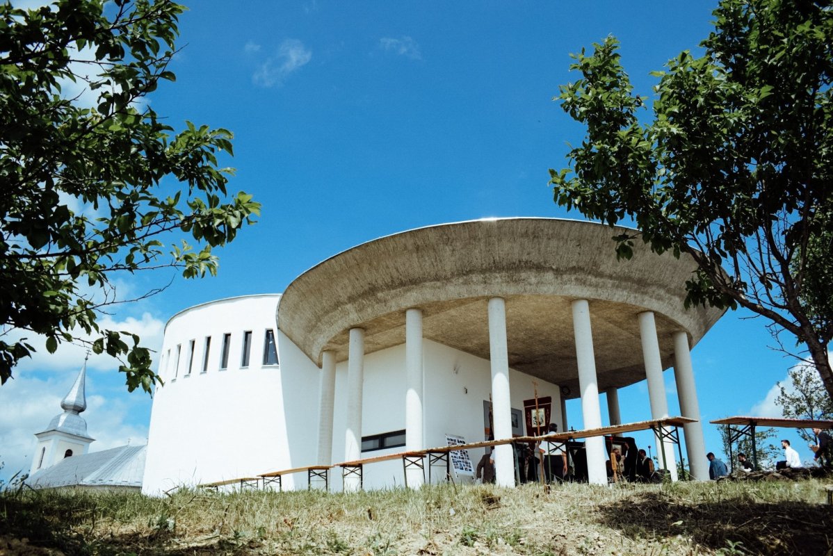 Resfințirea bisericii monument istoric din Cojocna 216761