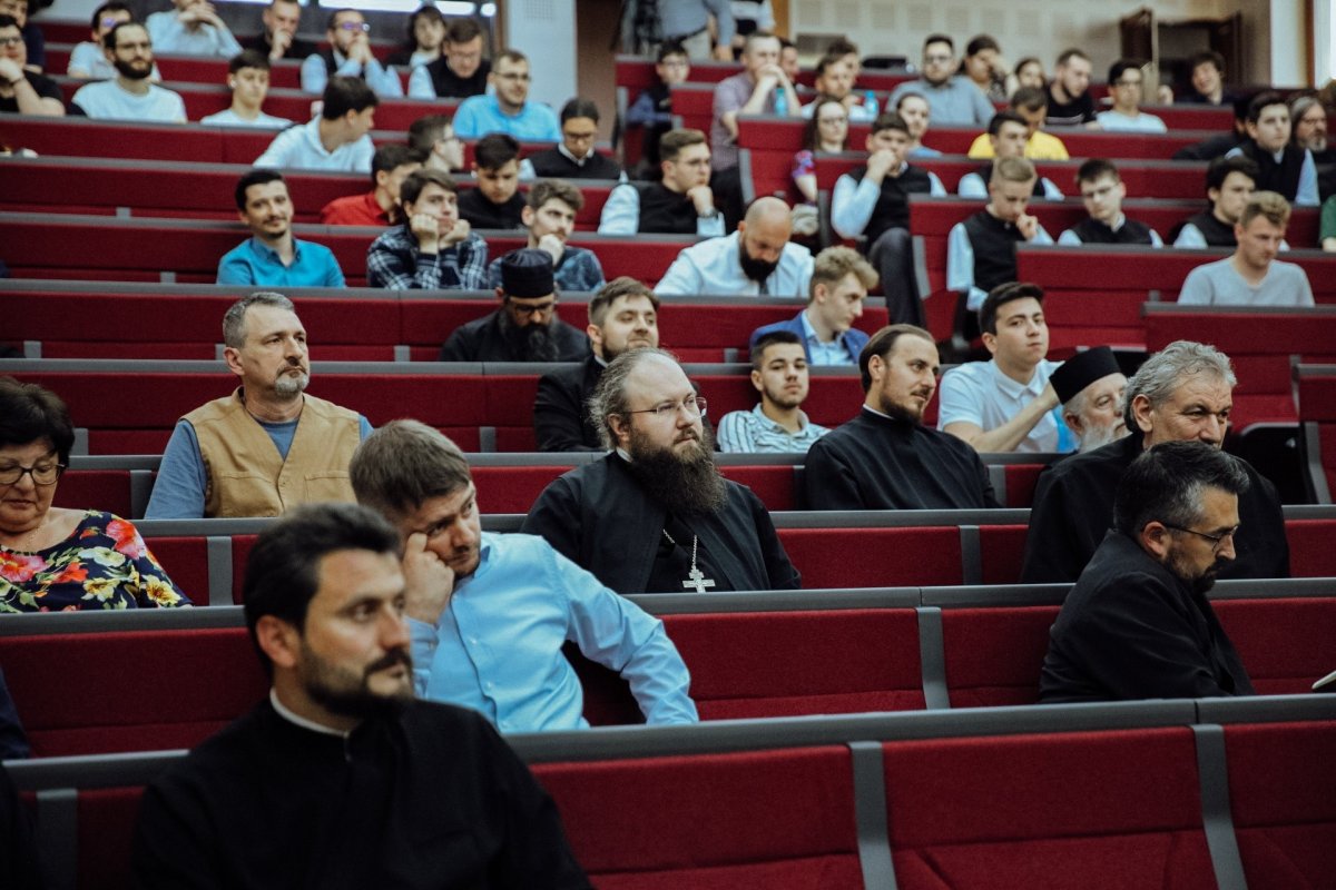 Cartea „Dorul, condiția românească a ființei”, lansată la Cluj‑Napoca 216872