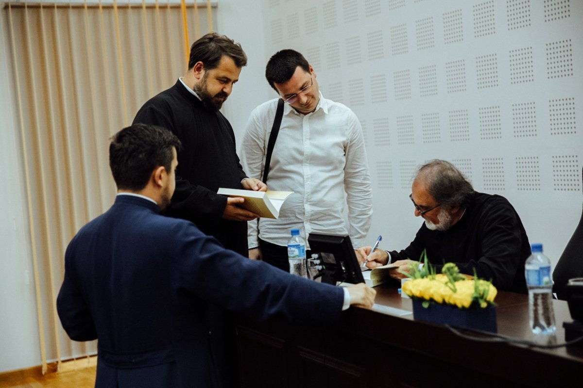 Cartea „Dorul, condiția românească a ființei”, lansată la Cluj‑Napoca 216874