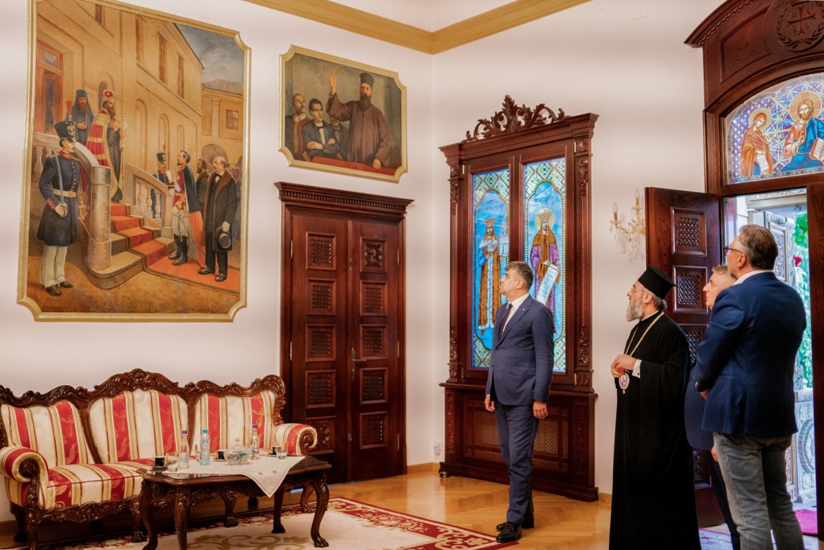 Oficialități de stat în vizită la Centrul eparhial din Buzău 216897