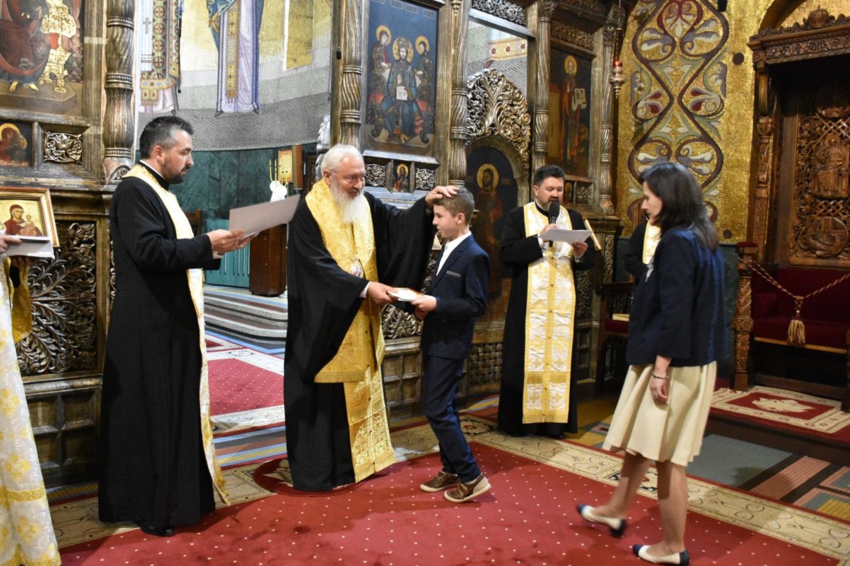 Olimpicii clujeni la disciplina Religie au fost premiați 216861