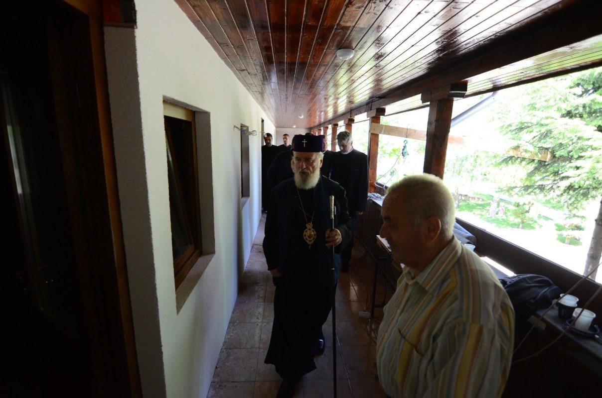 Vizită pastorală în protoieriile Titu și Târgoviște Sud 217007