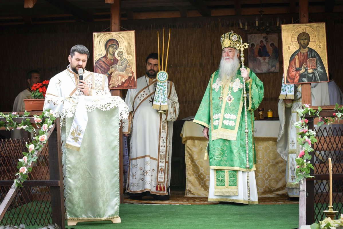 Mănăstirea Cerneți din Mehedinți și-a serbat hramul 217188