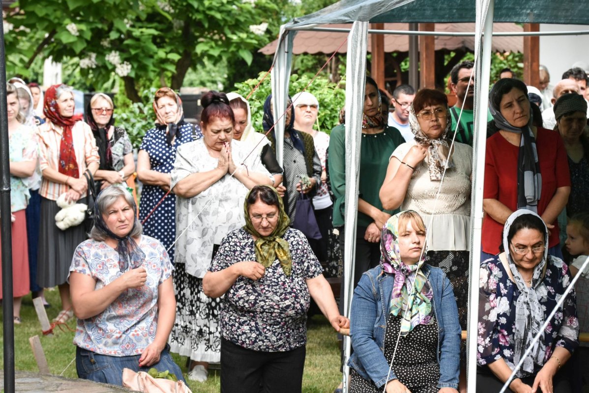 Mănăstirea Cerneți din Mehedinți și-a serbat hramul 217189