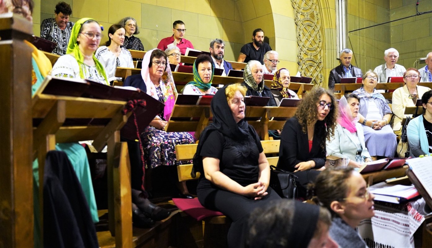 Praznicul Pogorârii Sfântului Duh la Alba Iulia 217219