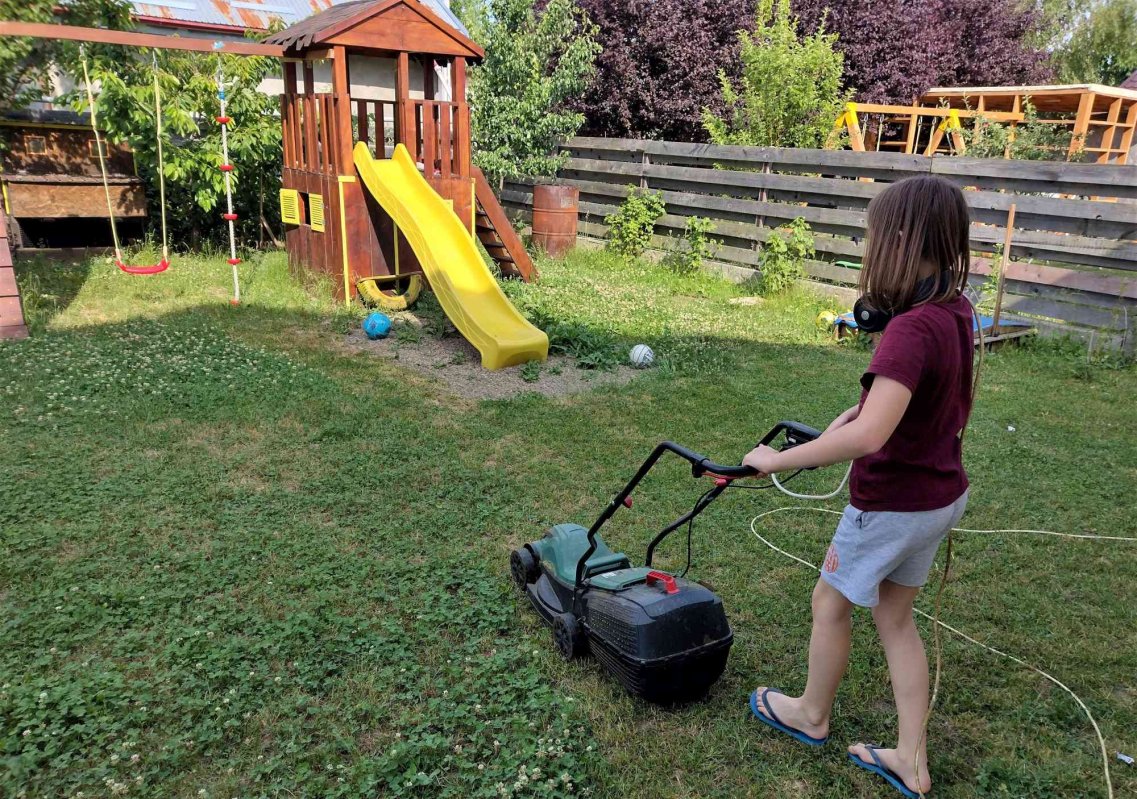 Adolescenţii şi munca pe timp de vară 217514