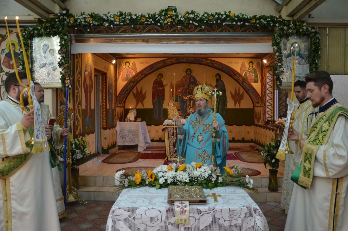 Hramul Bisericii „Sfânta Treime” din Oradea 217541