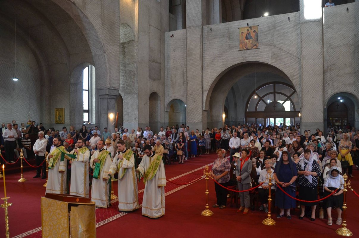 Hramul Bisericii „Sfânta Treime” din Oradea 217544