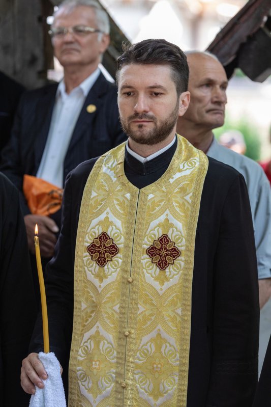 Pomenirea „poetului nepereche” la mormântul său din Bucureşti 217589