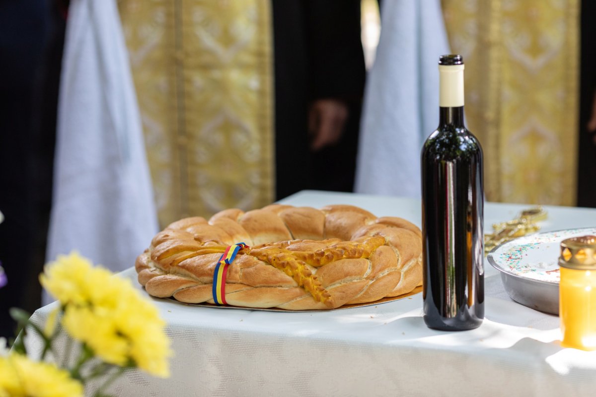 Pomenirea „poetului nepereche” la mormântul său din Bucureşti 217593