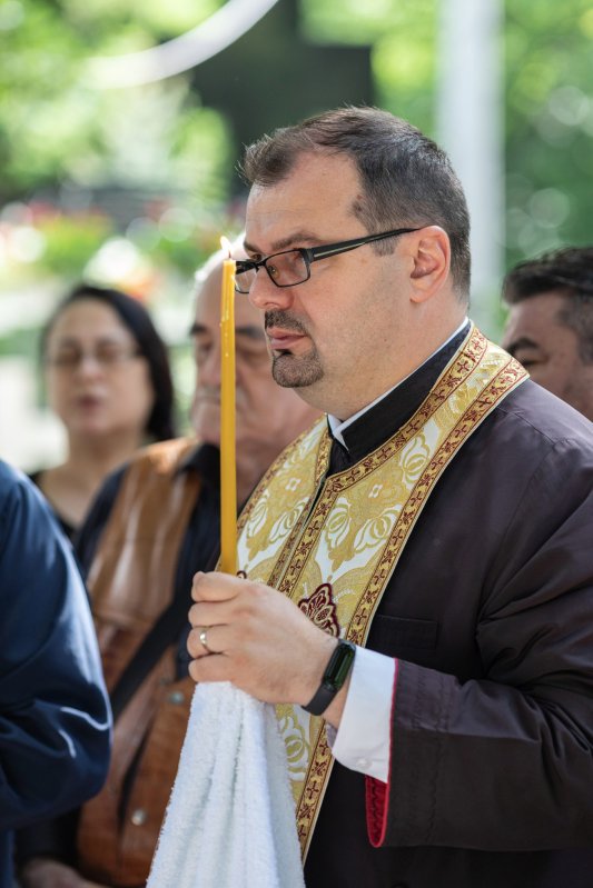 Pomenirea „poetului nepereche” la mormântul său din Bucureşti 217595