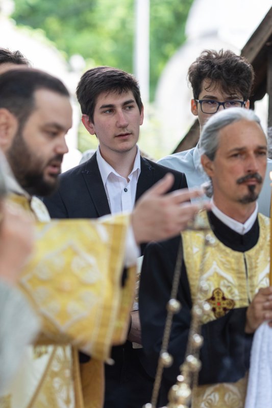 Pomenirea „poetului nepereche” la mormântul său din Bucureşti 217596