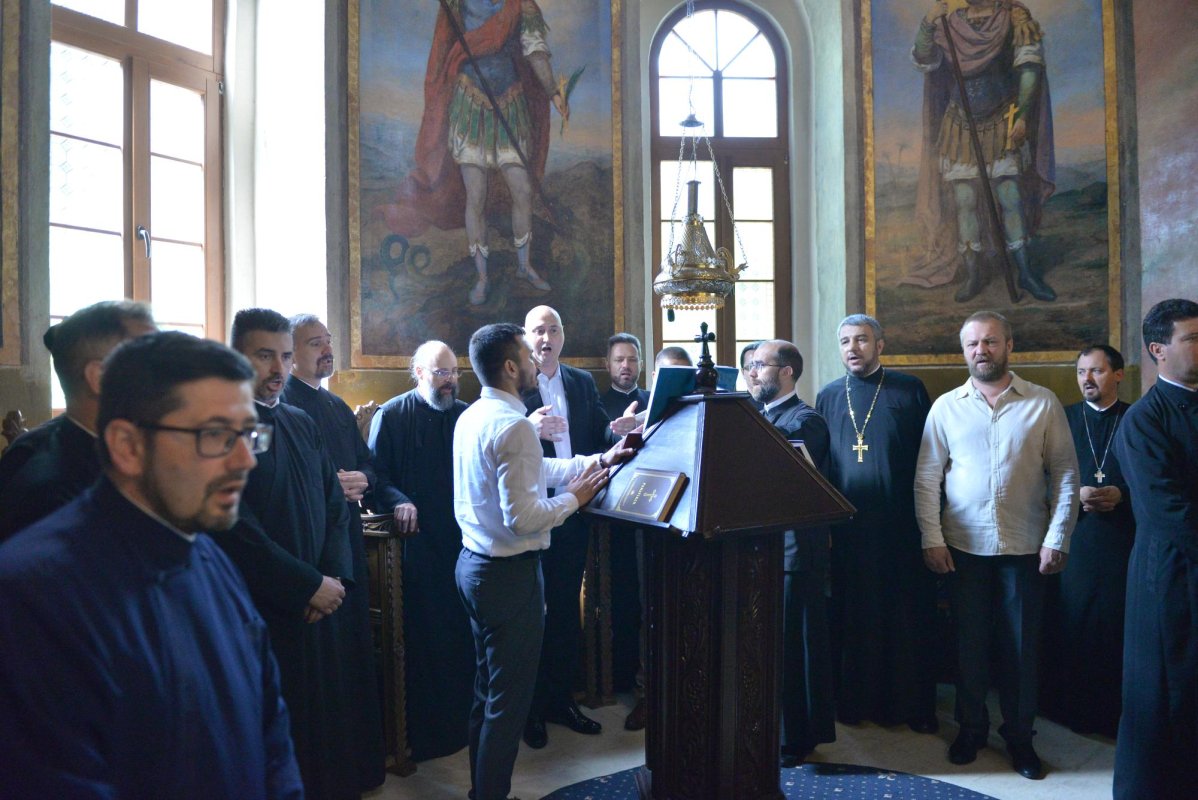 Revederea promoției 2002 a Facultății de Teologie Ortodoxă din București 217621