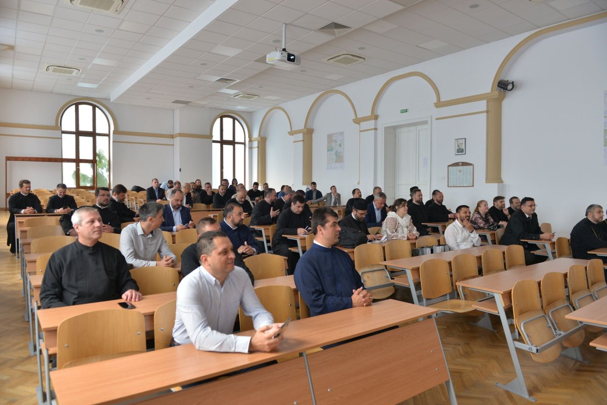 Revederea promoției 2002 a Facultății de Teologie Ortodoxă din București 217624
