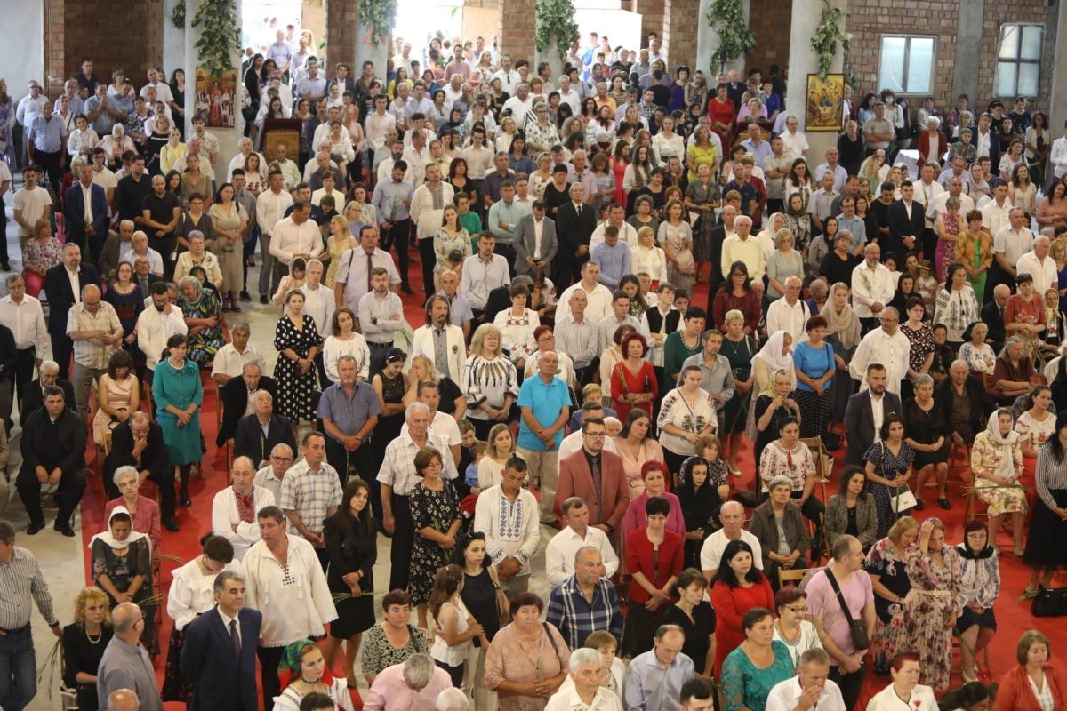 Târnosirea Bisericii „Sfânta Treime” din Peteritea, Protopopiatul Lăpuş 217534