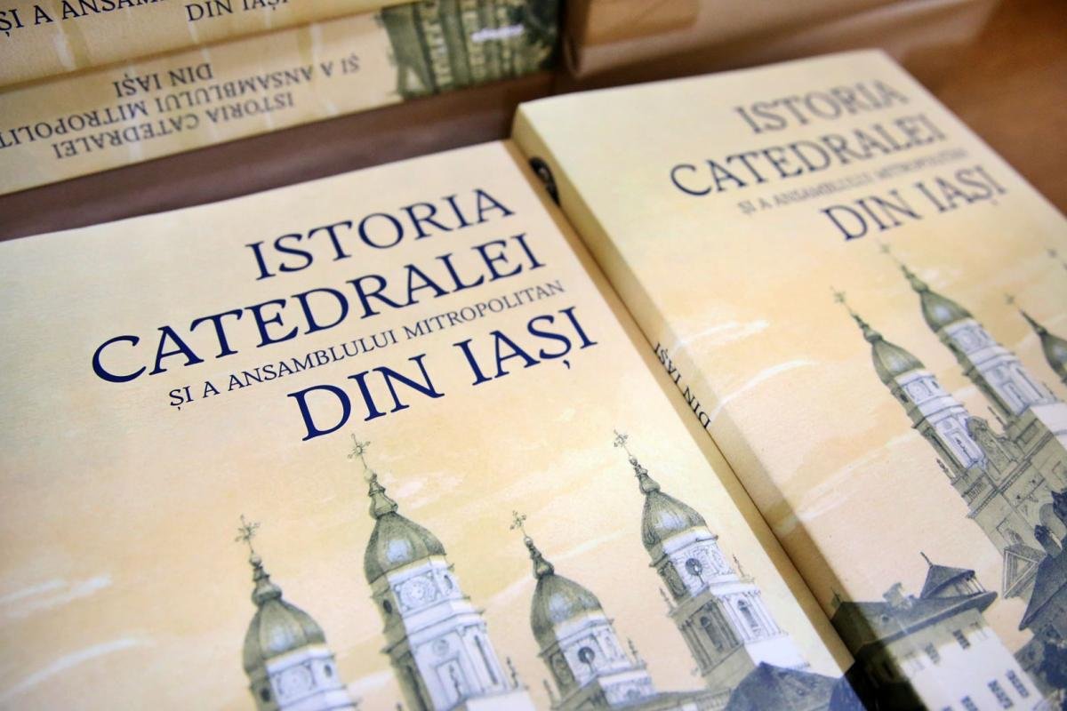 Un volum dedicat istoriei Catedralei Mitropolitane a fost prezentat la Iași 217525