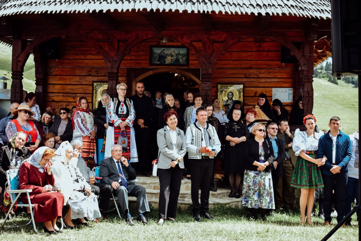 Hramul bisericii de lemn din Iliuța Bozghii, Bistriţa-Năsăud 217657