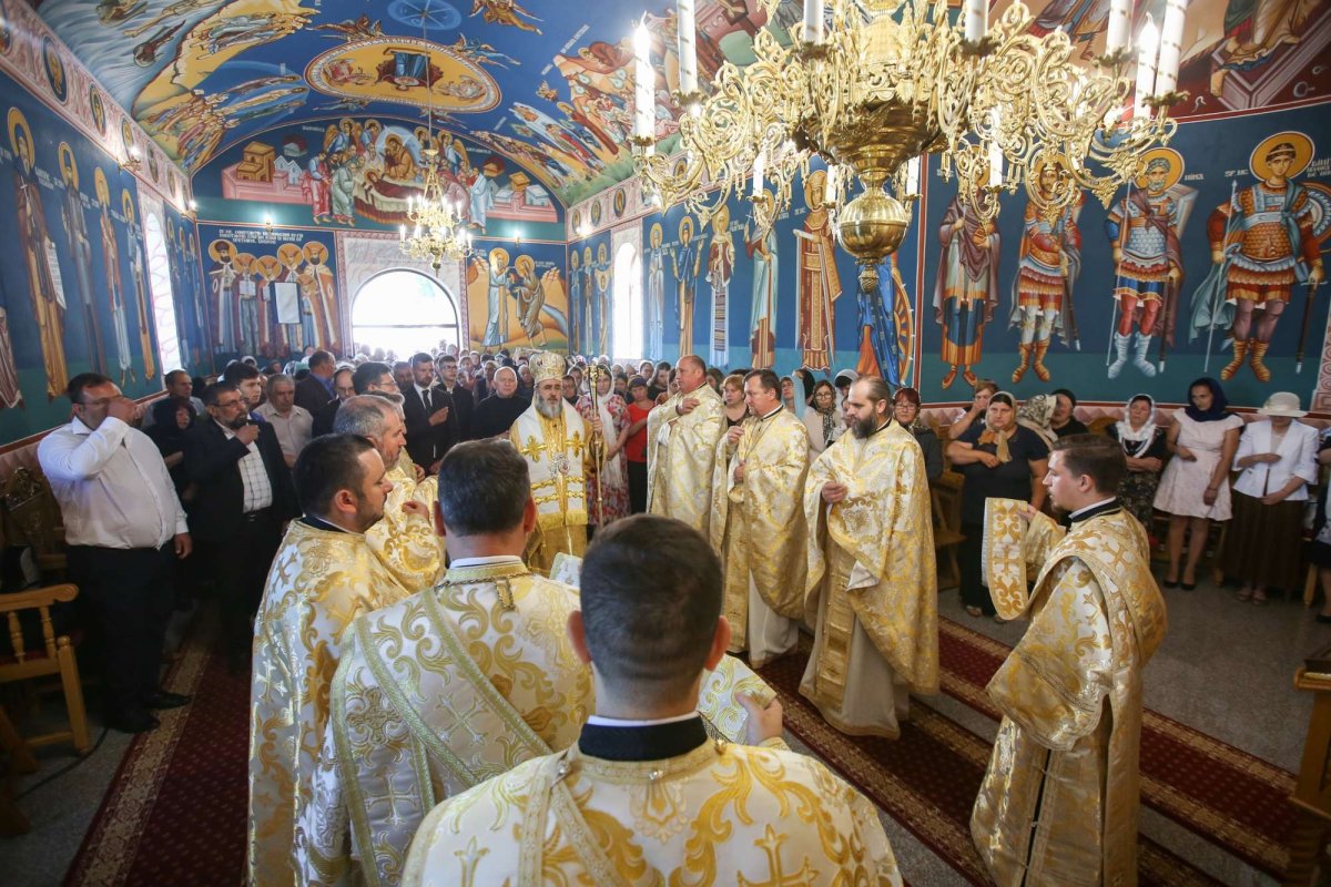 Binecuvântări arhierești în eparhii din Muntenia și Dobrogea 217971