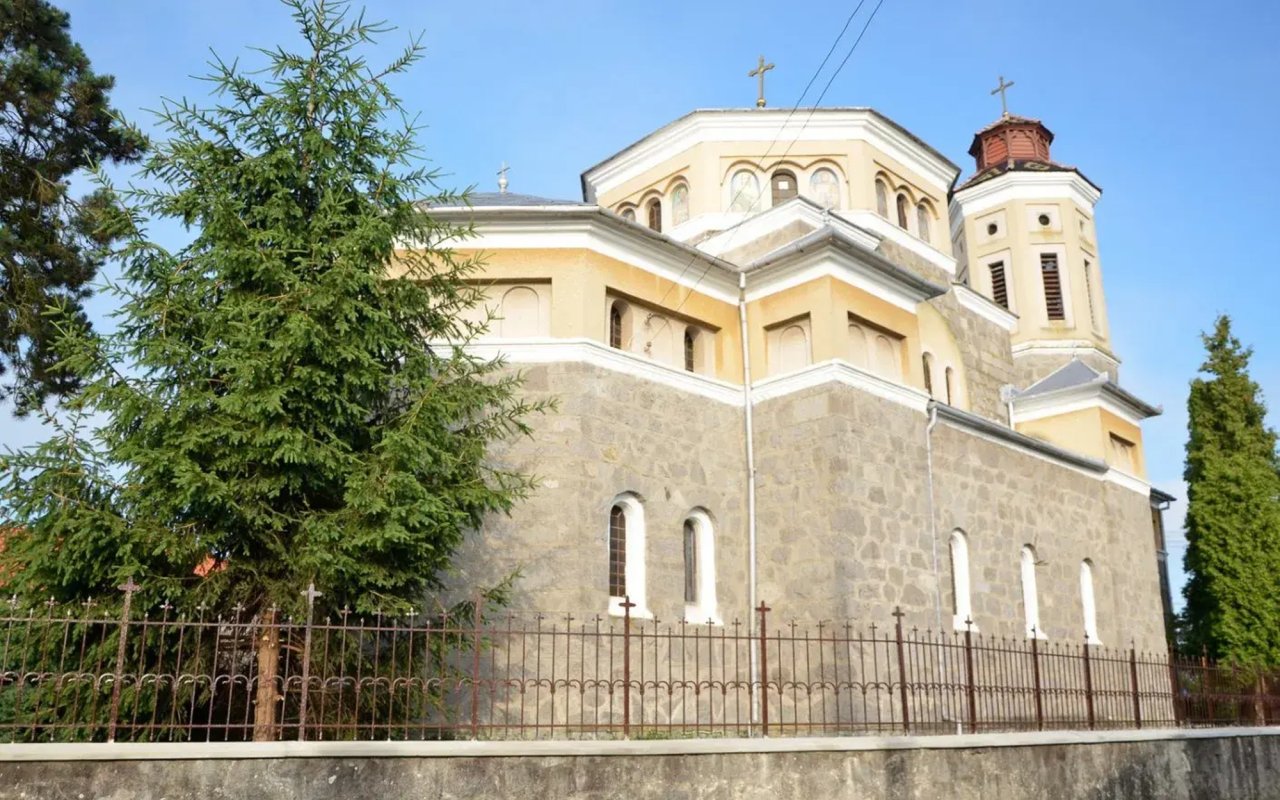 Hram la Schitul Suseni-Colț, Hunedoara 218036