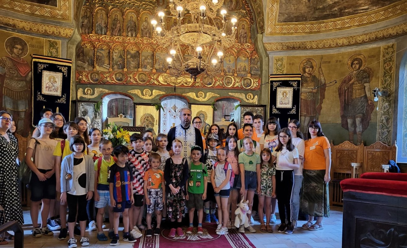 O nouă ediție a Școlii de vară la Parohia Harșu din Craiova 218129