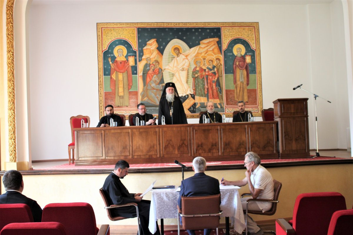 Ședința de constituire a Adunării eparhiale a Arhiepiscopiei Craiovei 218233