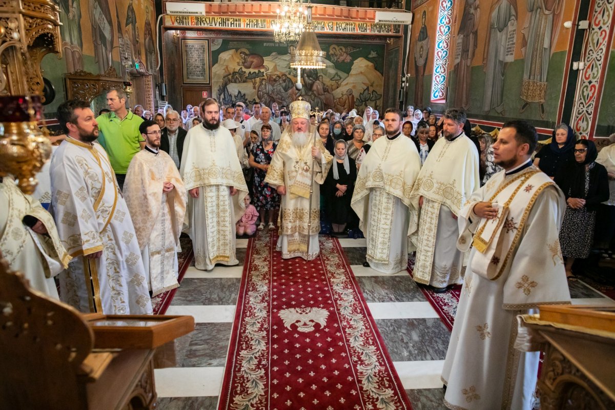 Hramul Mănăstirii „Duminica Sfinților Români” 218575