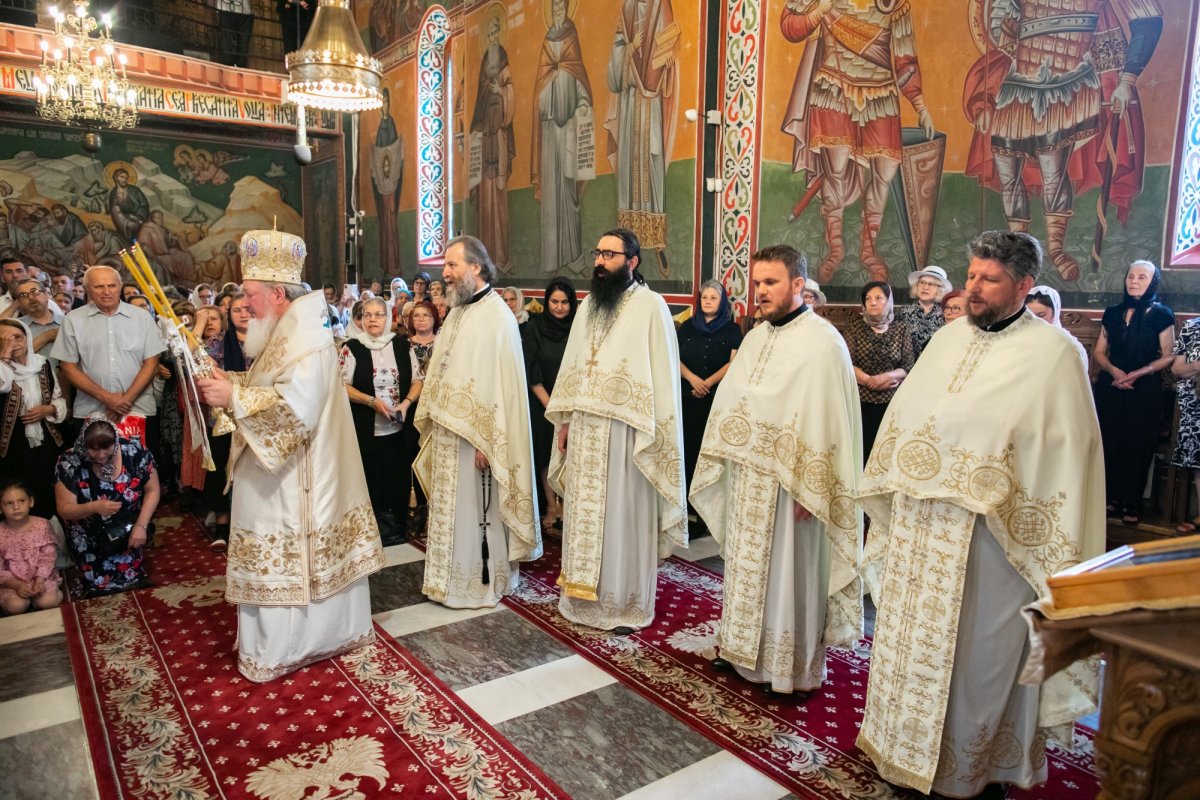 Hramul Mănăstirii „Duminica Sfinților Români” 218582