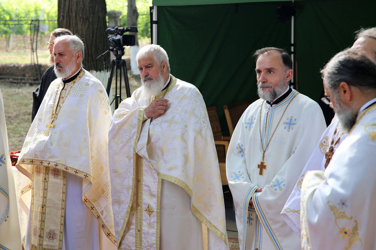 Sfinții Români, cinstiți de ieșeni la hramul Mănăstirii Bucium 218629