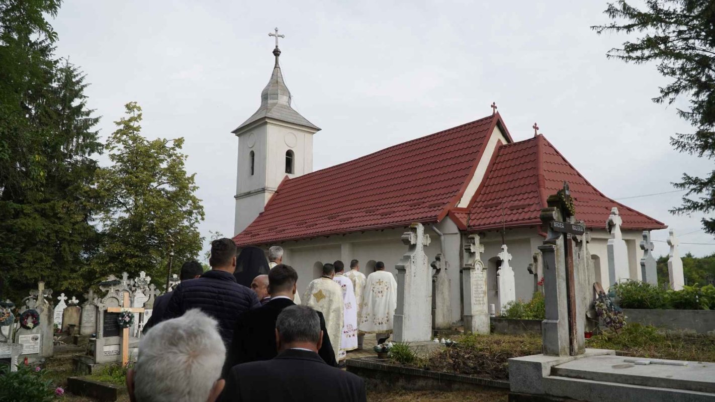Biserica din Grid, judeţul Braşov, a fost sfinţită în Duminica a doua după Rusalii 218712