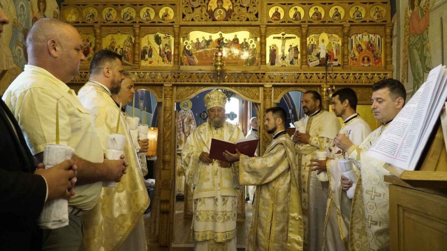 Biserica din Grid, judeţul Braşov, a fost sfinţită în Duminica a doua după Rusalii 218715