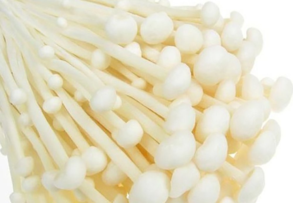 Ciupercile enoki, nelipsite în bucătărie 218645