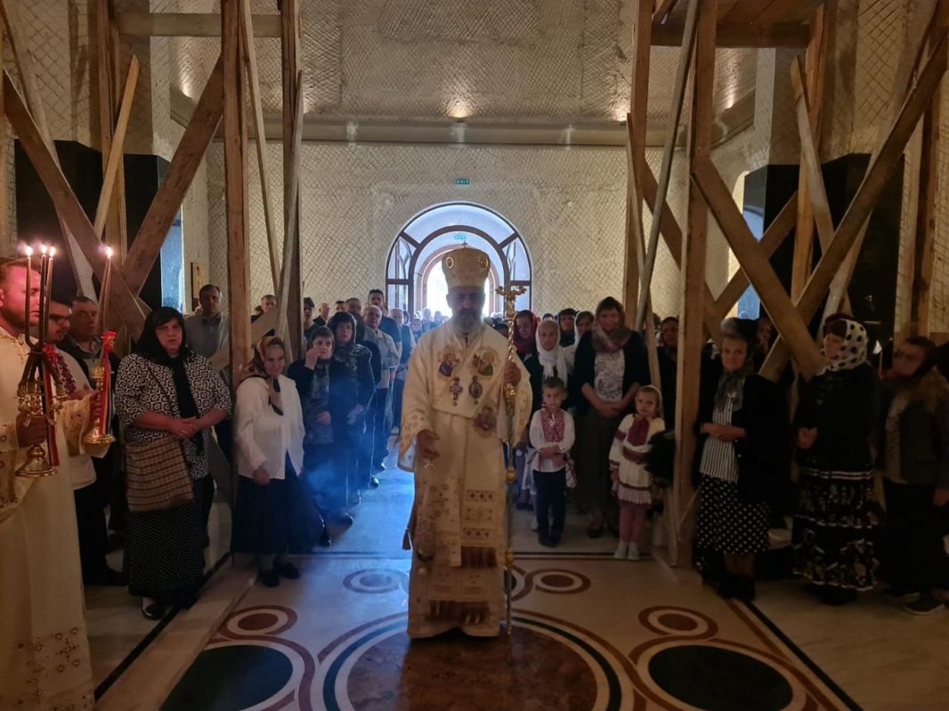 Hramul Mănăstirii „Martirii Neamului” de la Muncel, judeţul Alba 218722