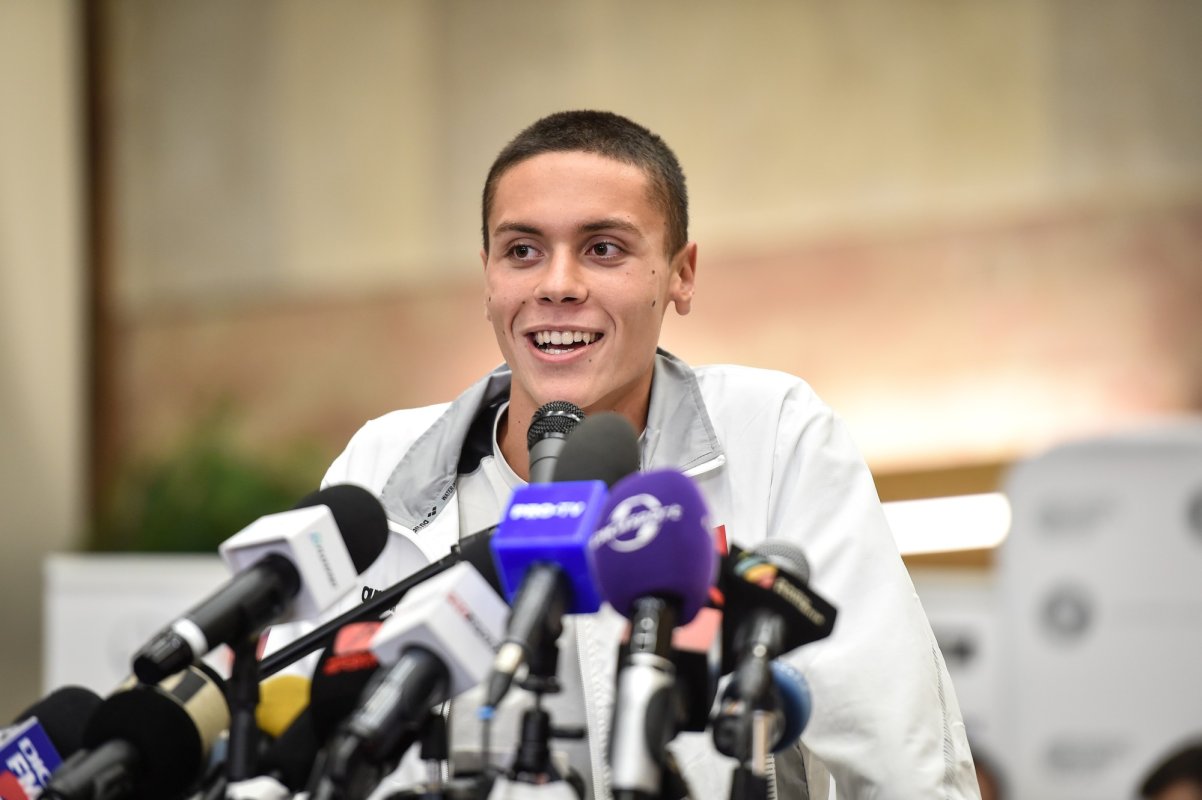 Înotătorul David Popovici va fi decorat 218809