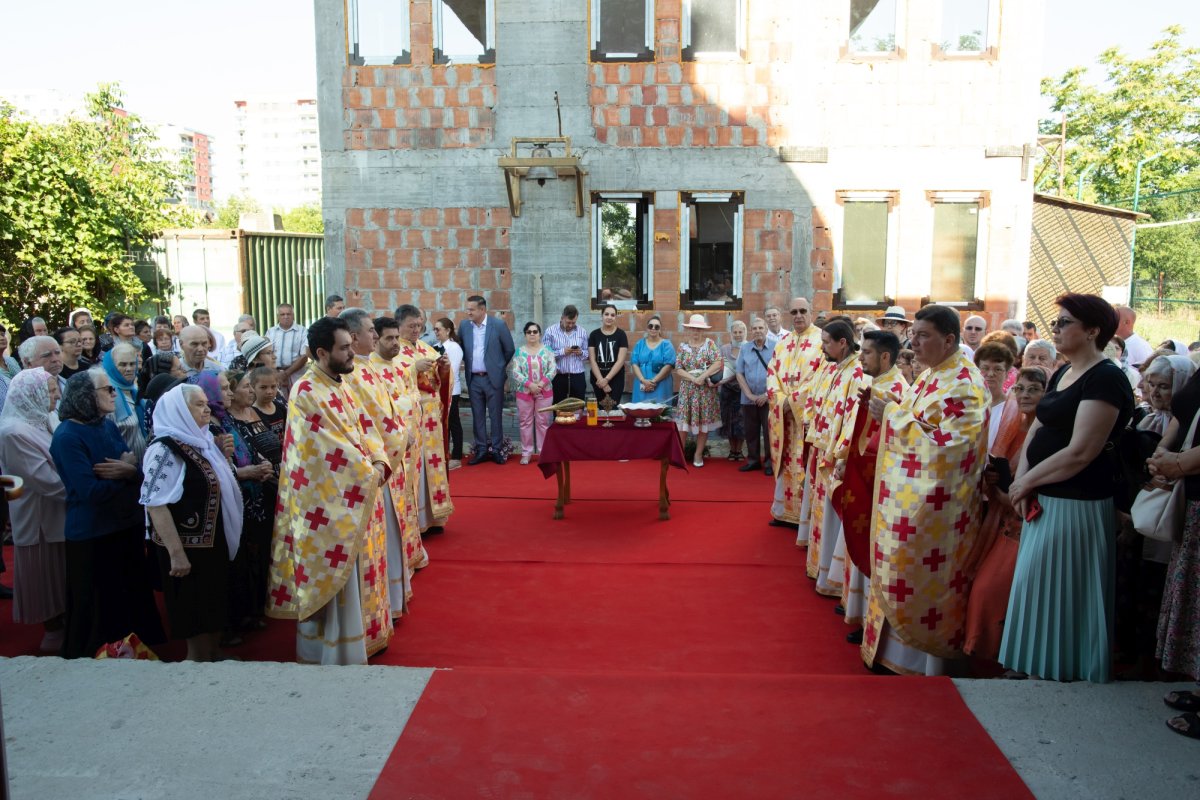 Binecuvântarea lucrărilor unui lăcaș de închinare bucureștean 218990