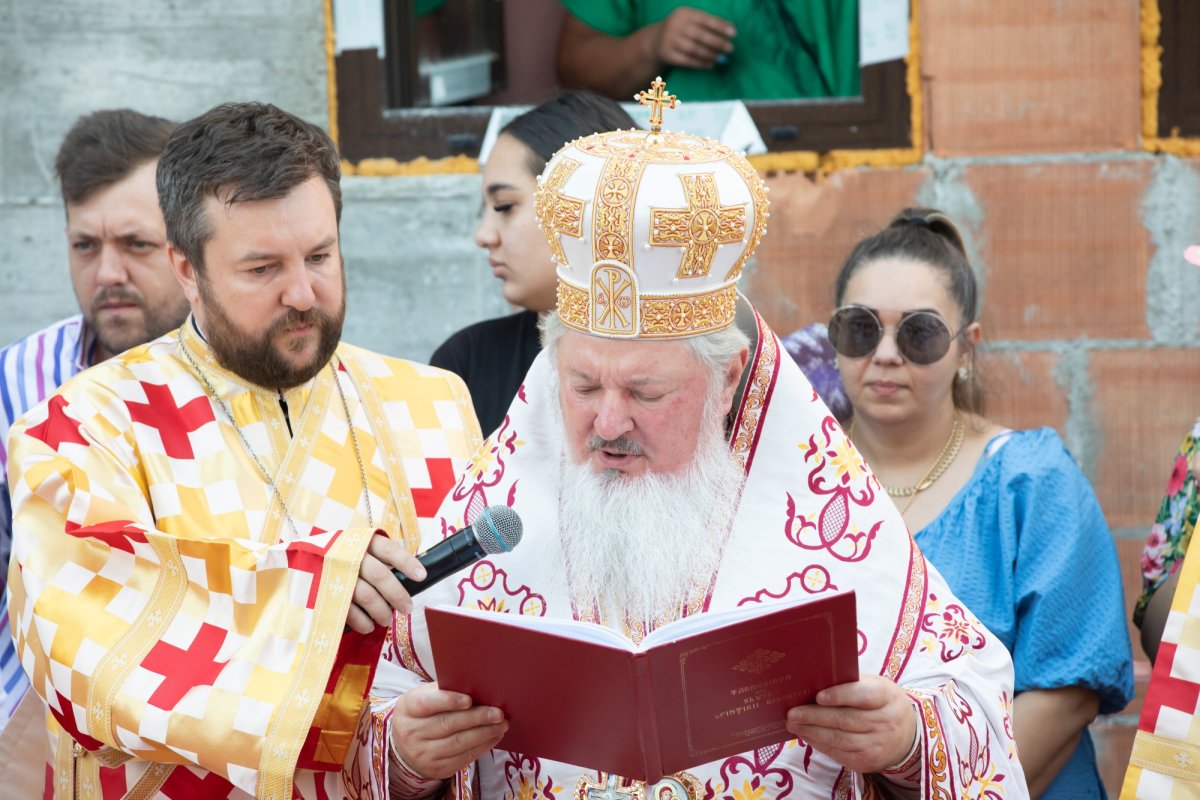 Binecuvântarea lucrărilor unui lăcaș de închinare bucureștean 218993